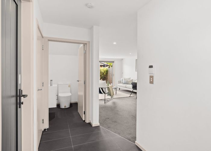  at 2/372 Worcester Street, Linwood, Christchurch City, Canterbury