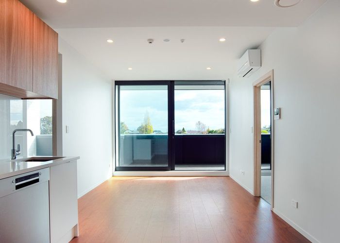  at 17/1 Willoughby Avenue, Howick, Manukau City, Auckland