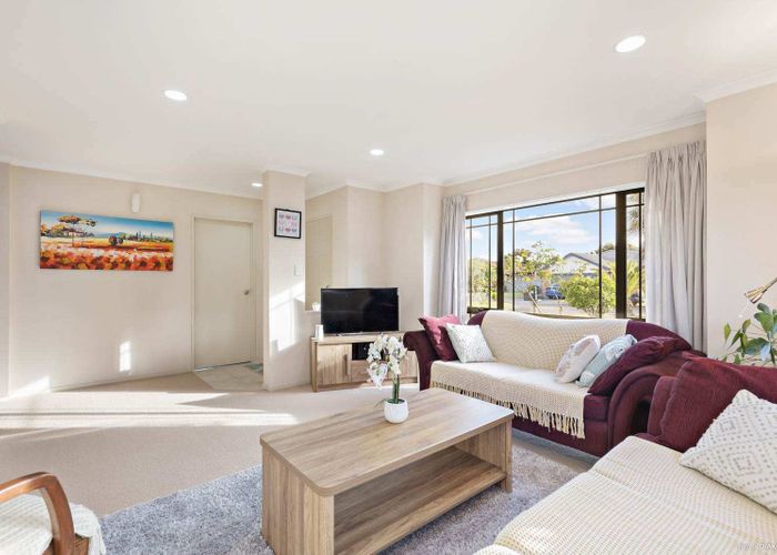  at 15 Ironstone Place, Randwick Park, Manukau City, Auckland