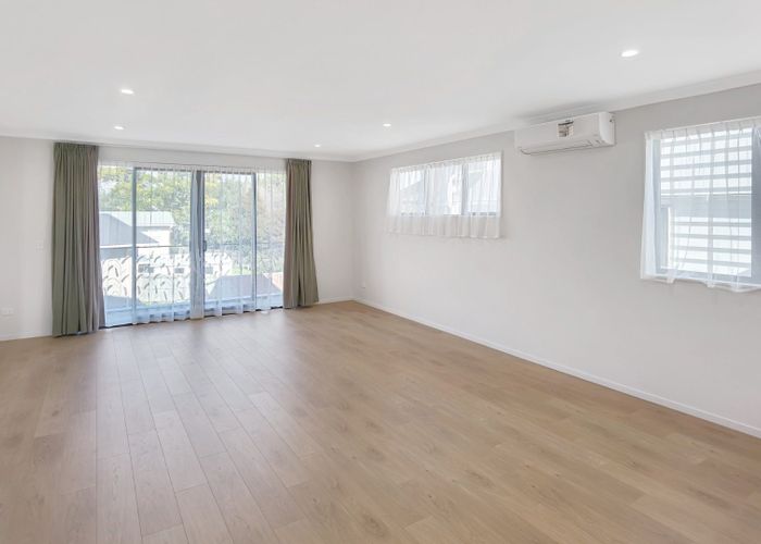  at 12 Wylie Avenue, Sunnynook, Auckland