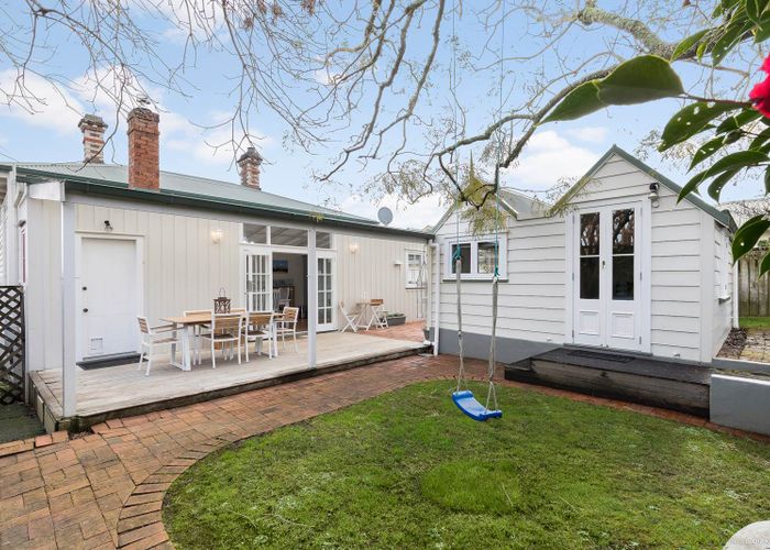  at 84 Victoria Road, Devonport, Auckland