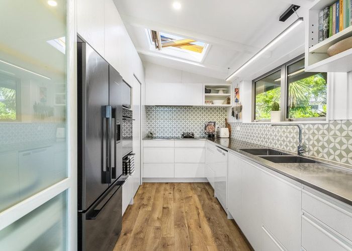  at 69 Hadfield Street, Beach Haven, Auckland