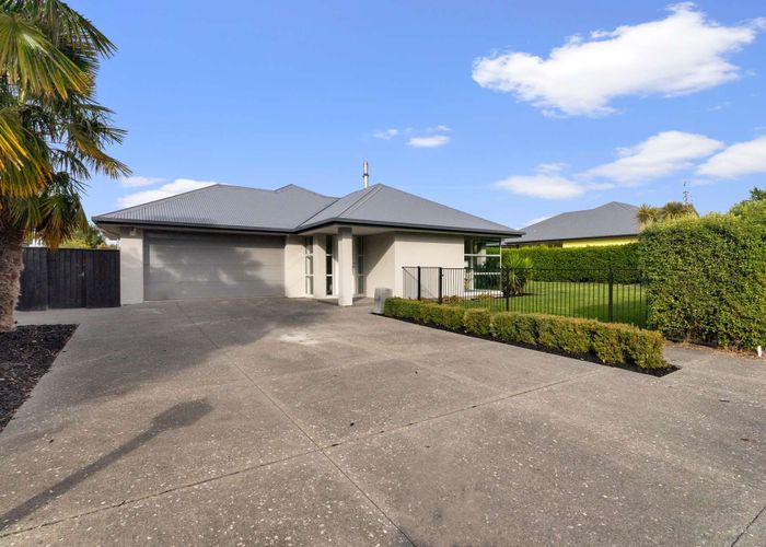 For sale 24 Hemingway Place, Spencerville, Christchurch City