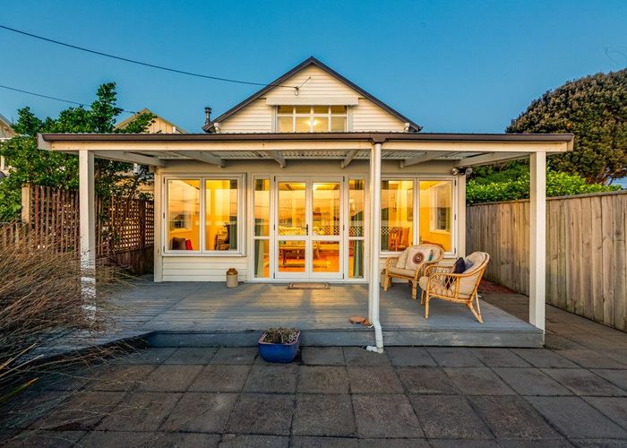  at 32 Steyne Avenue, Plimmerton, Porirua