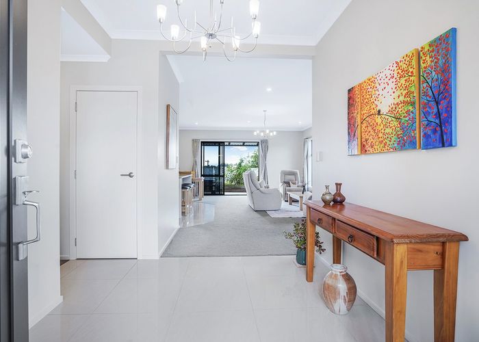  at 6 Highview Court, Flagstaff, Hamilton
