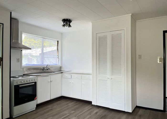  at 13 Ulay Place, Clover Park, Auckland