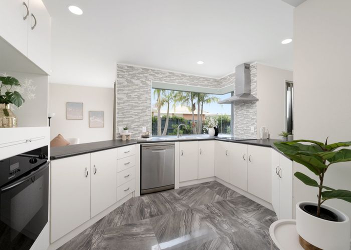  at 28 Heversham Place, Glendene, Waitakere City, Auckland