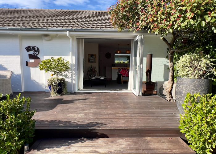  at 3/94 Nayland Street, Sumner, Christchurch
