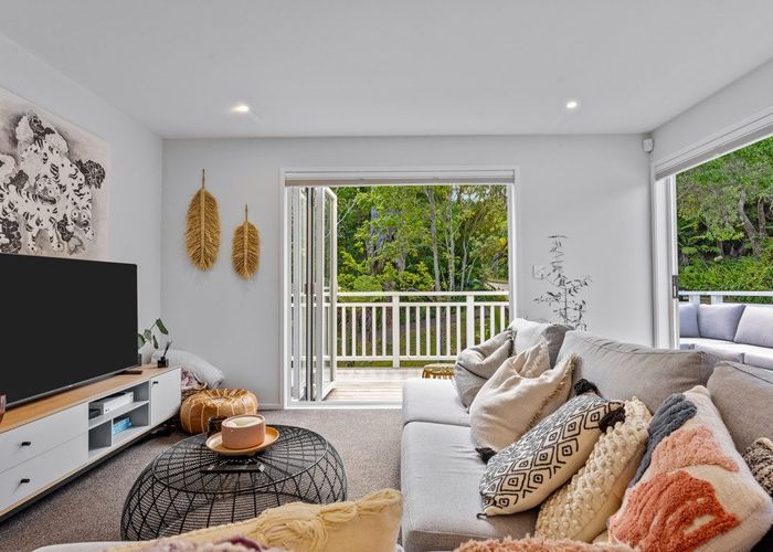  at 32A Sandown Road, Rothesay Bay, North Shore City, Auckland