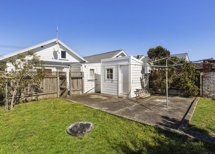  at 100 Yule Street, Lyall Bay, Wellington, Wellington