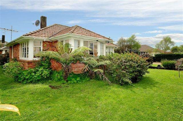  at 2 Riki Road, Point England, Auckland City, Auckland