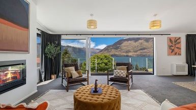  at 8B Moss Lane, Sunshine Bay, Queenstown