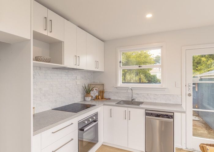  at 33a Sewell Street, Linwood, Christchurch City, Canterbury