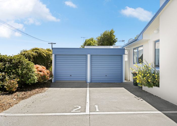  at 2/120 Macfarlane Street, Hamilton East, Hamilton