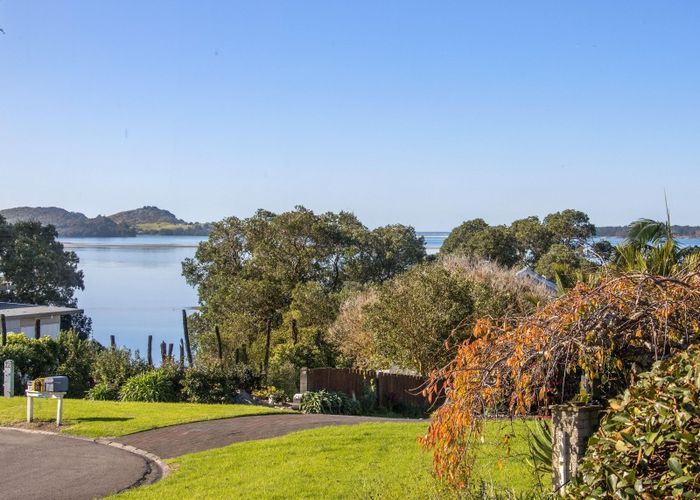  at 12 Giles Way, Katikati