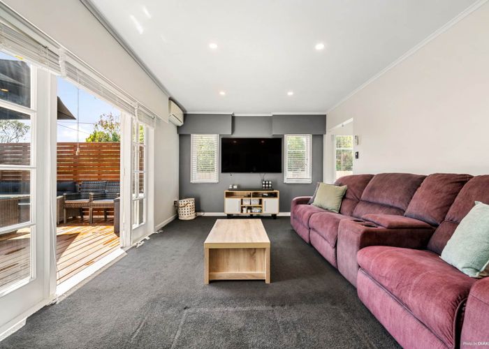  at 52 Metcalfe Road, Ranui, Auckland