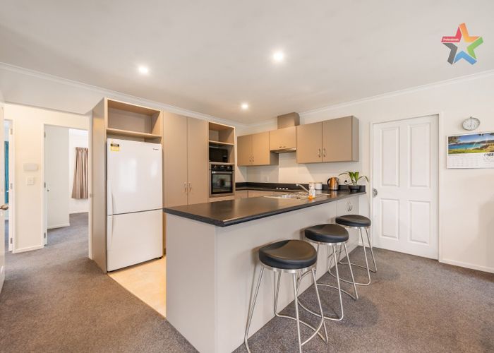  at 32 Woodland Mews, Wainuiomata, Lower Hutt