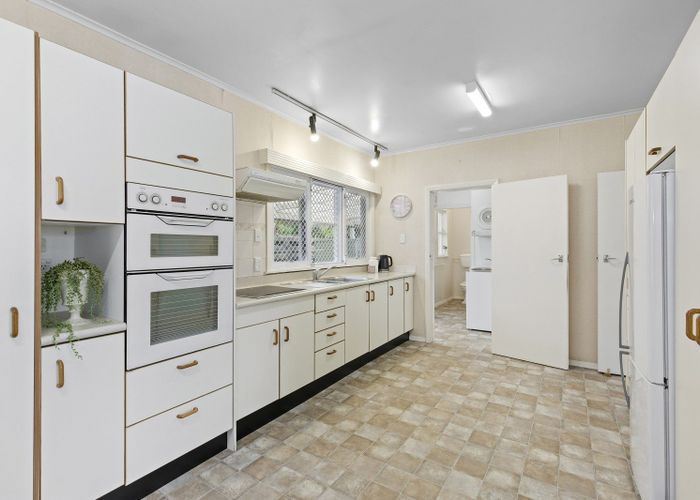  at 214 Waddington Drive, Naenae, Lower Hutt, Wellington