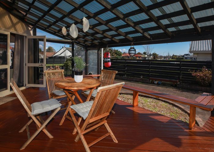  at 30 Endeavour Avenue, Flagstaff, Hamilton