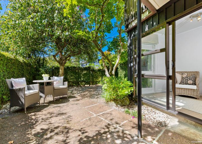  at 18/151 Bassett Road, Remuera, Auckland