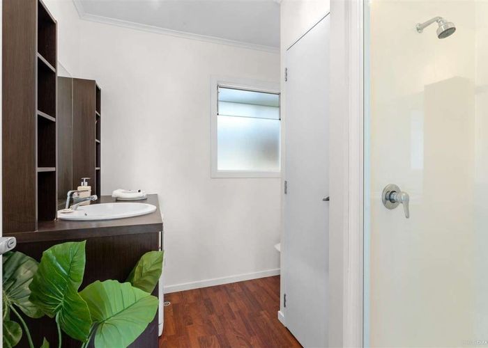  at 6/11 Sentinel Road, Herne Bay, Auckland