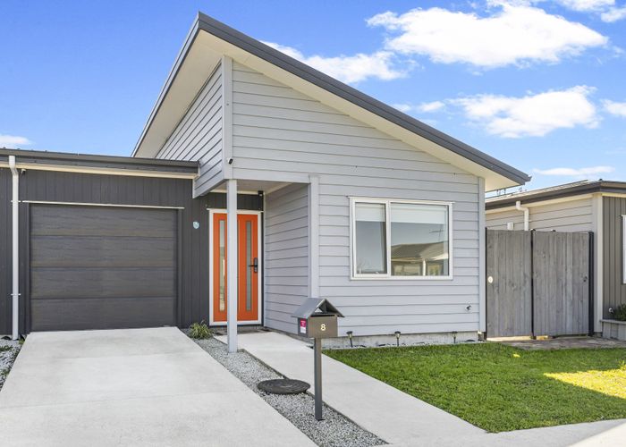  at 8 Whareatua Avenue, Takanini, Papakura, Auckland