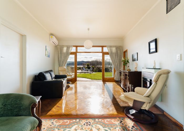  at 189 Lake Road, Clarendon