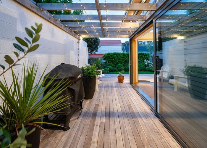  at 35 Queen Street, Mount Victoria, Wellington, Wellington