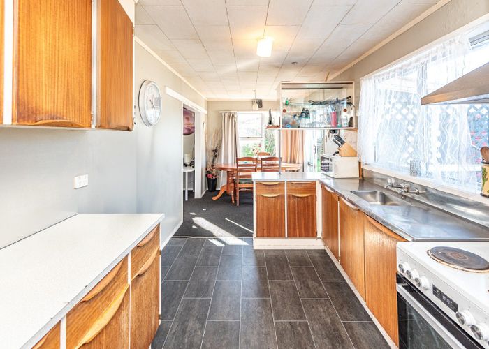  at 112 Hinau Street, Castlecliff, Whanganui