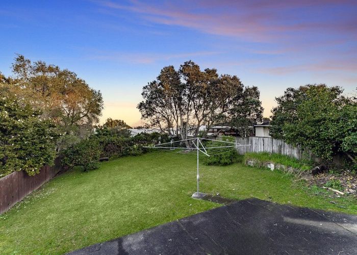  at 32 Cotswold Lane, Mount Wellington, Auckland City, Auckland