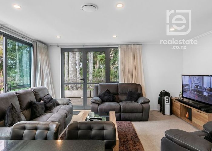  at 8/182 Flat Bush School Road, Flat Bush, Manukau City, Auckland