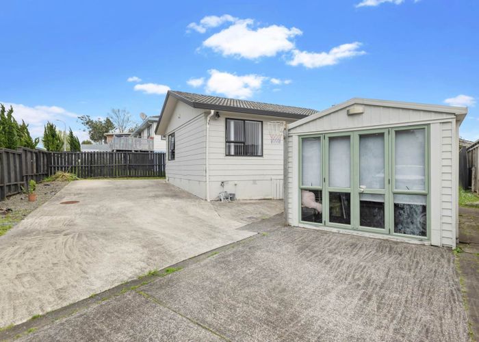  at 5/1 Rebecca Rise, Weymouth, Auckland