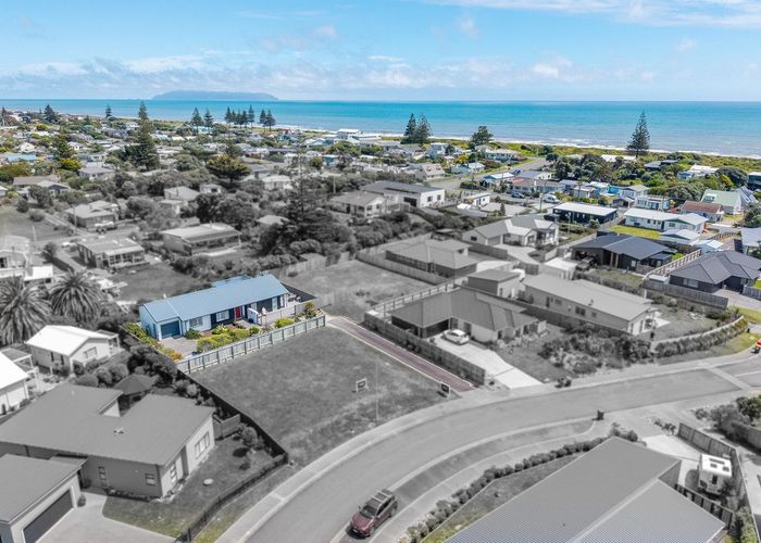  at 45 Seagrass Place, Otaki Beach, Kapiti Coast, Wellington