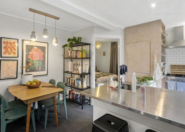  at 10A Governor Road, Northland, Wellington, Wellington