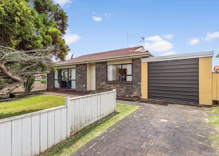  at 4/130 Boundary Road, Blockhouse Bay, Auckland