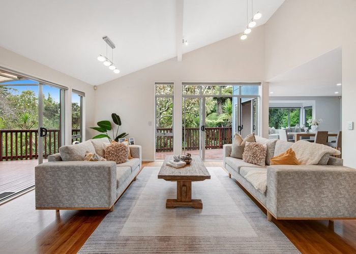  at 9 Springwater Vale, Unsworth Heights, North Shore City, Auckland