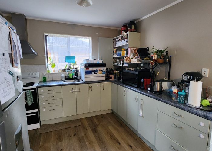  at 2 Rutland Road, Mount Wellington, Auckland