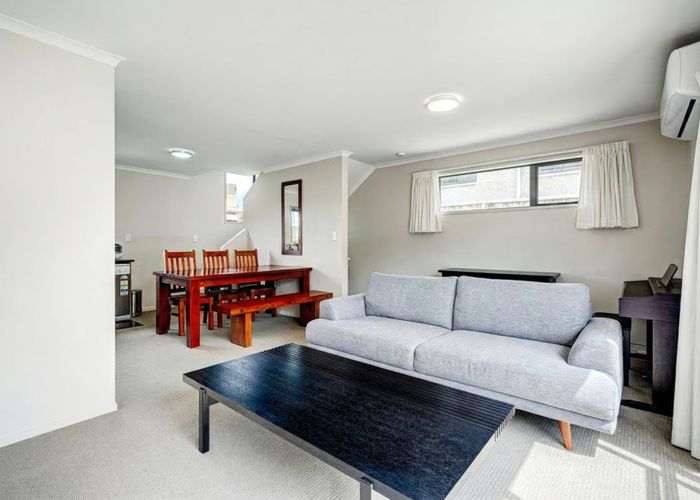  at 6/172 Mcleod Road, Te Atatu South, Waitakere City, Auckland