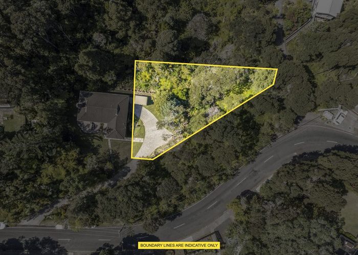  at 33 Takahe Road, Titirangi, Waitakere City, Auckland