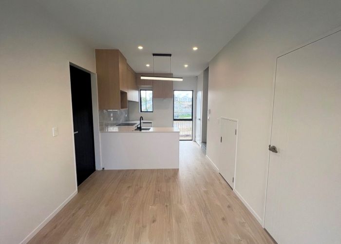  at 1 Rana Road, Flat Bush, Manukau City, Auckland