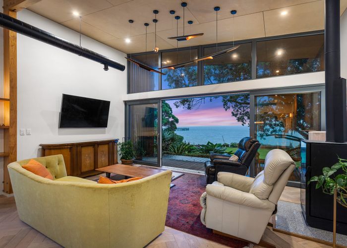  at 124 Cornwallis Road, Cornwallis, Waitakere City, Auckland