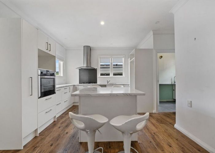 For rent 99 White lines east, Waiwhetu, Lower Hutt, Wellington