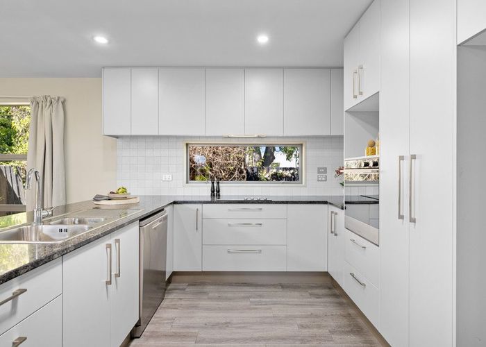  at 14 Redwood Place, St Albans, Christchurch