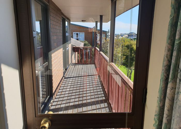  at 1-6/6 Petworth Place, Westmorland, Christchurch