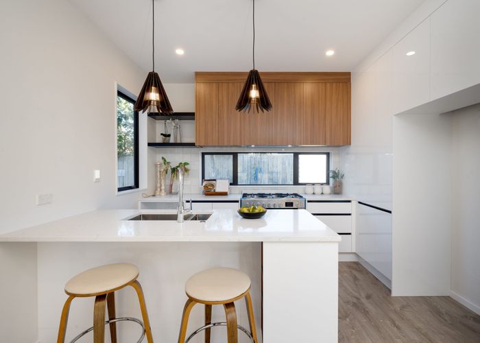  at 4A Ropata Avenue, Point England, Auckland