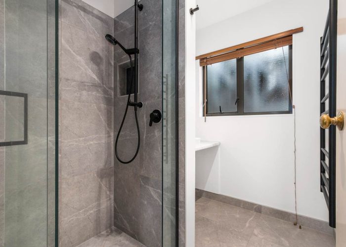  at 4B Heathglen Place, Bayview, North Shore City, Auckland