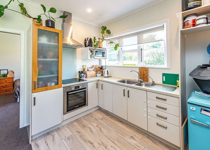  at 102 Anzac Parade, Whanganui East, Whanganui, Manawatu / Whanganui