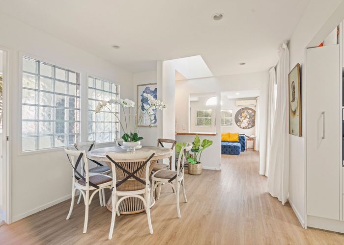  at 1/35 Newhaven Terrace, Mairangi Bay, North Shore City, Auckland