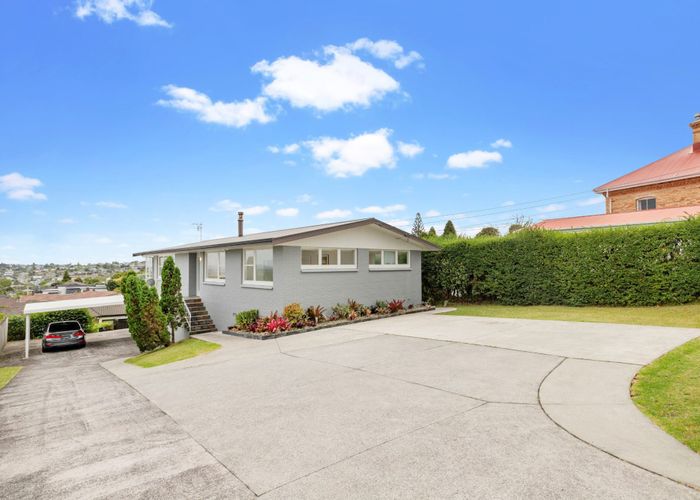  at 100 Donovan Street, Blockhouse Bay, Auckland