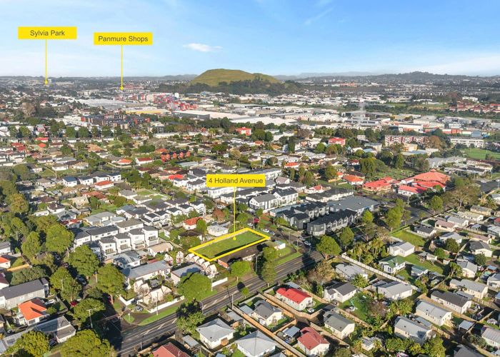  at 4 Holland Avenue, Point England, Auckland City, Auckland
